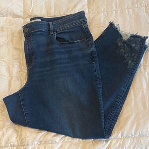 Women's Plus Size Distressed Jeans